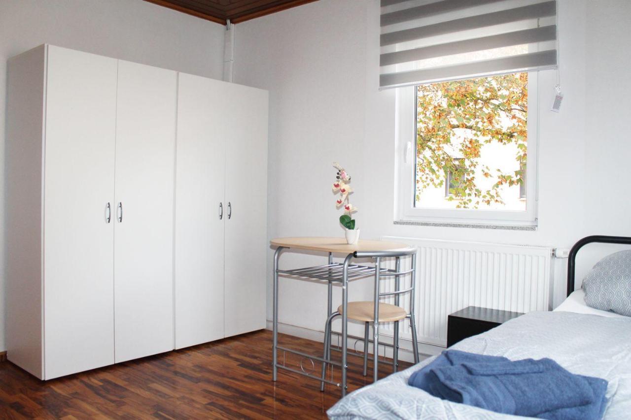 Fully Equipped Apartments Bonnigheim Екстериор снимка