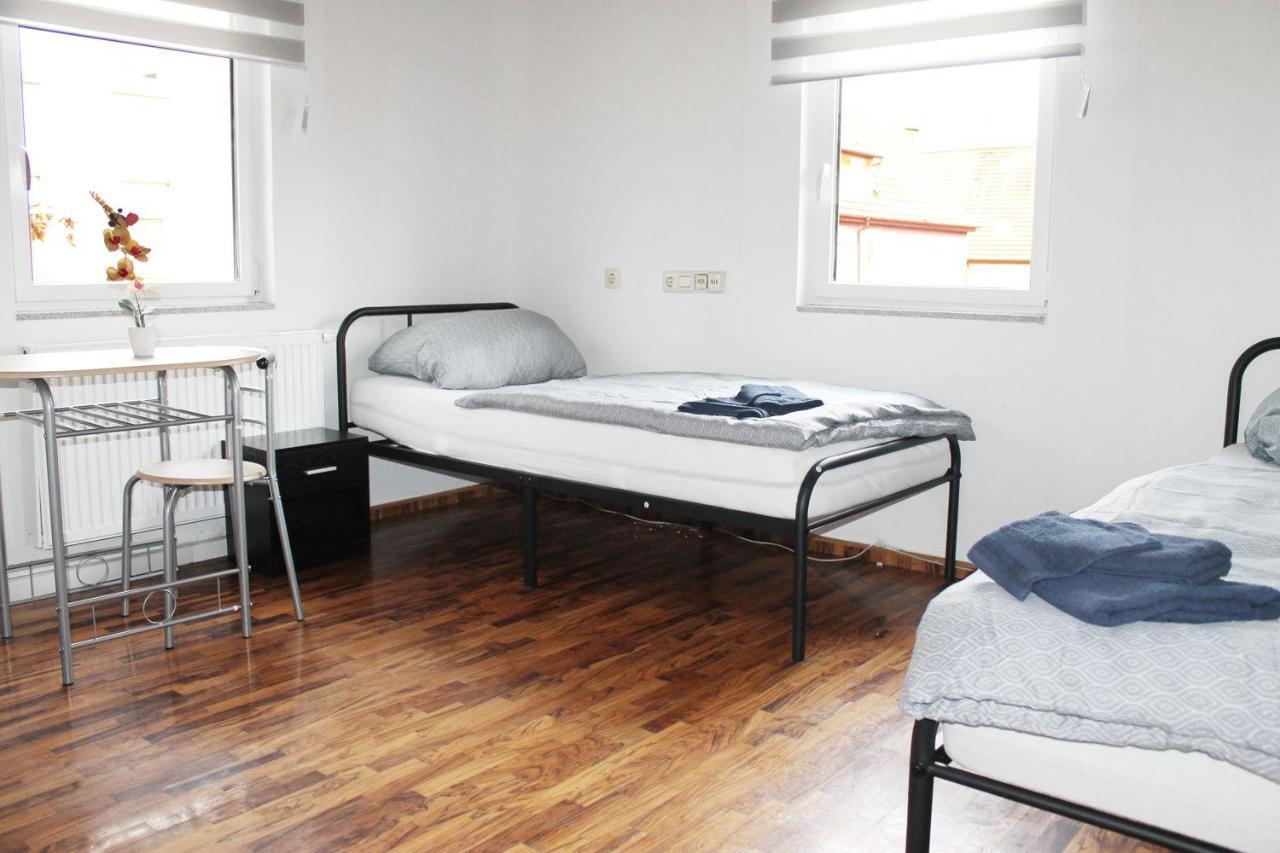 Fully Equipped Apartments Bonnigheim Екстериор снимка